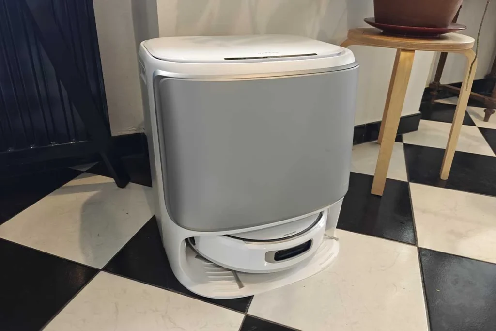 narwal-flow-aspirateur-robot-laveur