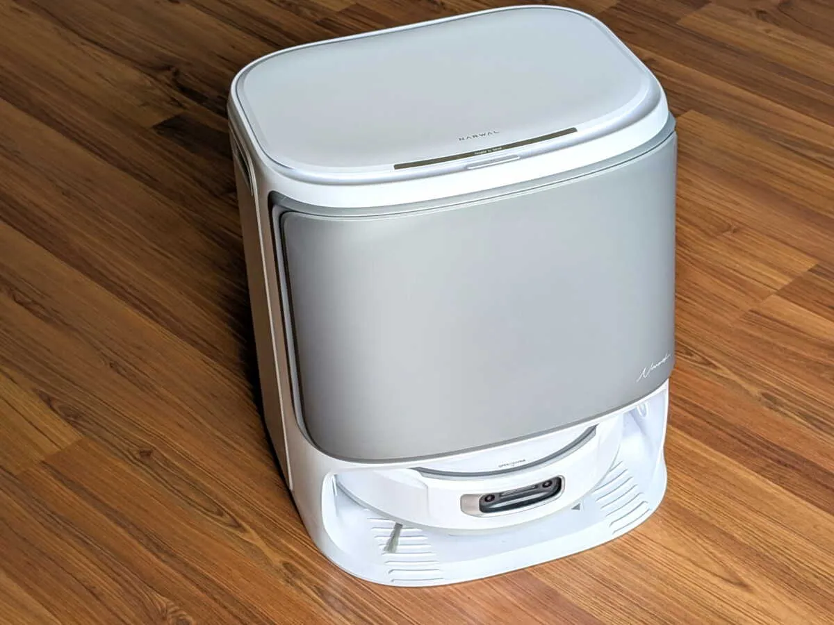 narwal-flow-aspirateur-robot-laveur